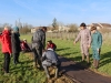Nouvelle phase de plantation sur le parcours des poules par les élèves de Terminale STAV option aménagement.