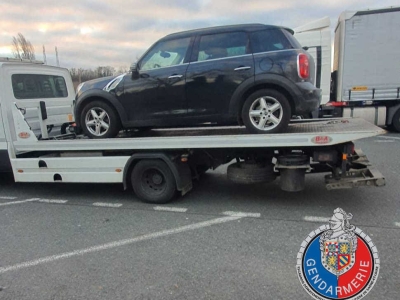 Au volant de sa Mini One sur l'A6, la jeune Parisienne est repartie en train