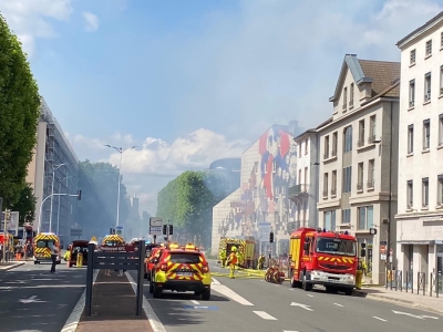 Gros incendie au centre de Mâcon ce lundi matin - 16 personnes hospitalisées. 