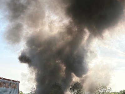 Incendie spectaculaire chez Chapey Paysagiste à Blanzy 