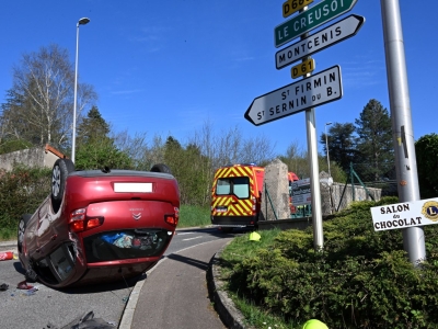 Il percute une voiture et prend la fuite 