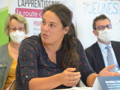 SAONE ET LOIRE  - Fermetures de classes :  André Accary et Mathilde Chalumeau opposés aux annonces de la directrice académique