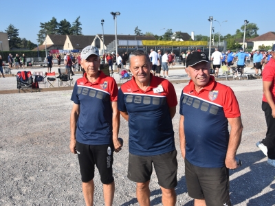 Ils faisaient partie des 128 triplettes vétérans au 44ème national de pétanque de Chalon 