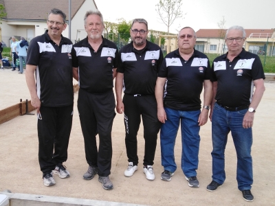 Les chalonnais s’illustrent aux éliminatoires quadrettes 4ème division du secteur 2 (boules lyonnaises)