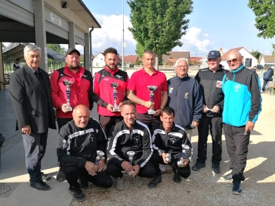 La triplette Enzo Brancato, Stéphane Gueugnon et Xavier Brancato, championne de  Saône-et-Loire en promotion, se qualifie pour les Championnats de France 