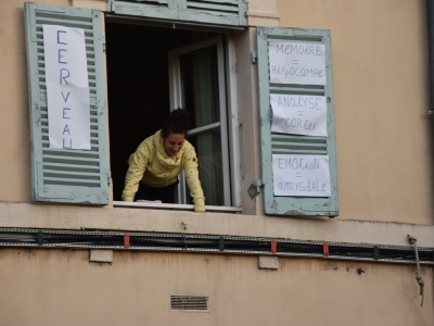 Chalon Dans la Rue : Le spectacle poignant des ‘FuGACES & compagnie Super Surface’