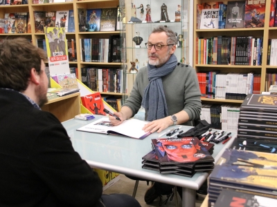 Dédicaces de Arthur de Pins pour sa série d’albums «Zombillenium» à la librairie spécialisée l’Antre des Bulles 