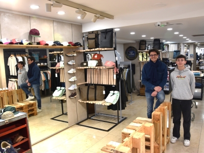 Place des Sneakers vous accueille dans un espace réaménagé  
