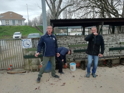 Chalon-sur-Saône : Opération traçage de terrains au clos Papillot  pour la nouvelle saison 2022
