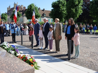 Sennecey le Grand – cérémonie commémorative de la Victoire du 8 mai 1945 en présence des Cadets de la gendarmerie de S&L.