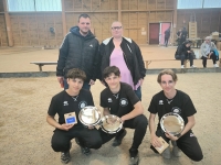 Max, Mathis et Tom décrochent le titre départemental en triplette juniors de pétanque 