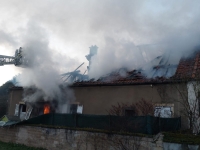 Brazey-en-Plaine - Un pavillon en feu, 32 sapeurs-pompiers mobilisés 