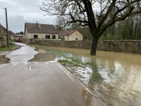 VIGILANCE ROUGE SAONE ET LOIRE -  Une route effondrée à Gueugnon... et encore de nombreuses routes départementales impraticables 