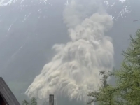 L'état du Valais sonne l'alerte après une série d'effondrements du glacier 