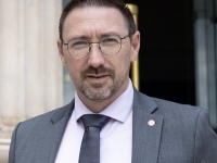 Aurélien Dutremble interpelle le Gouvernement sur «la fraude aux retraites versées en Algérie»