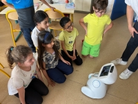 Initiation à la Robotique : les élèves de l’école Gustave Courbet découvrent Buddy avec l’IUT de Chalon et DLM Soft