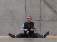 Etre photographe sportif, c'est aussi faire preuve de souplesse sur le parquet 