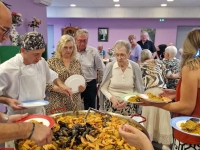 Un déjeuner festif réunit familles et résidents à la Résidence Les Hirondelles