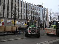 Les agriculteurs en masse devant le Conseil Régional de Bourgogne-Franche Comté 