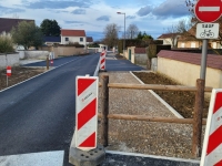 "375 mètres d’aménagements ratés à Lux" : VéloSurSaône dénonce l’exclusion des cyclistes et le mépris de la sécurité des piétons.