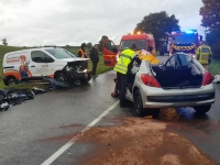 3 blessés dans un choc frontal entre une voiture et une voiture utilitaire ce mardi matin 