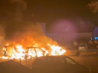GARE MONTCHANIN -  4 voitures, dont 2 ou 3 d’une filiale de la SNCF, détruite par un incendie 