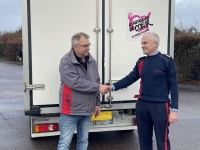 Un don solidaire des douanes pour alimenter la hotte du Père Noël...