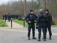 SEINE ET MARNE : Un enfant de 10 ans retrouvé mort dans une valise, tué de plusieurs coups de couteau... Sa mère est recherchée