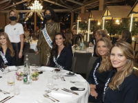 Miss France 2021 : Non, les candidates ne prennent pas leurs repas au restaurant en plein confinement