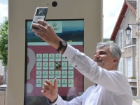 Quand le Président du Département de Saône et Loire adresse un "selfie" à sa vice-présidente 