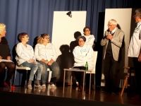 Un pari réussi pour la troupe du théâtre de Varnes avec « Petite journée en HP » !