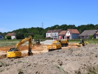 "La Boucherie" et un "B&B" en cours de construction au rond-point Jeanne Rose 