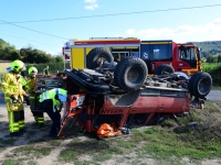 Le 4x4 termine sa course sur le toit sur la D120