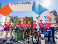 L'équipe féminine SD Worx établit son camp d’altitude à Brides-les-Bains pour se préparer aux Grands Tours