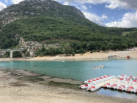 Sécheresse dans les Alpes du sud : l'été menacé sur les lacs de Sainte-Croix et de Serre-Ponçon