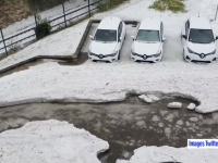 Impressionnantes images de l'orage de grêle qui a frappé la région de Saint-Etienne 