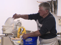 À 78 ans, il revient derrière les fourneaux de sa boulangerie en Saône-et-Loire