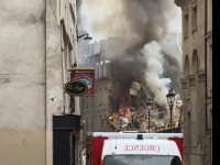 Explosion dans le Ve arrondissement à Paris, des immeubles en feu