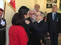 Madame Catherine RACLOT-MARCHOIS, Officier de l’Ordre des Palmes Académiques reçoit les insignes de Chevalier de la Légion d'honneur