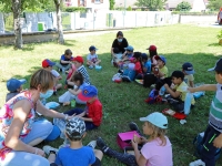 L’école maternelle Françoise Dolto de Champforgeuil fête la fin d’année scolaire avec sa ̏grande lessive˝