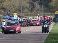 La 4ème étape de la course cycliste Paris-Nice Chalon- Chiroubles s’est élancée de Chalon ce mercredi avec un départ réel au lieudit les Faugourets.