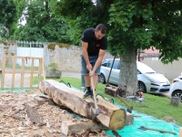 Restauration d’un pilier de soutien dans la maison seigneuriale de l’évêché à Saint Denis de Vaux