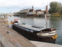 La péniche Tourmente est arrivée à Chalon-sur-Saône