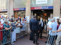 Retour en images sur la séance de dédicace de Nicolas Sarkozy à la librairie Develay (1/2)