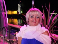 Tonnerre d'applaudissements pour Claudette Neel au Port-Villiers