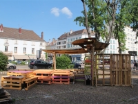 Pour un peu plus de couleurs sur le parvis de l'Espace des Arts