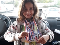 Le plein de médailles pour Mona au Championnat de France de monocycle