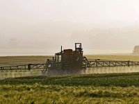 "Pesticides dans l'eau et dans les airs : passer à une agriculture respectueuse des producteurs, des consommateurs et de l'environnement, c'est possible !"