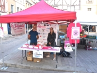 Dans le cadre d’Octobre Rose, le stand de la course ‘La Chalonnaise’ était présente sur le marché
