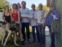 Remise d’un chèque au refuge Ernest L 'Henry par l’association citoyenne ‘Pour Chalon avec Vous’ 